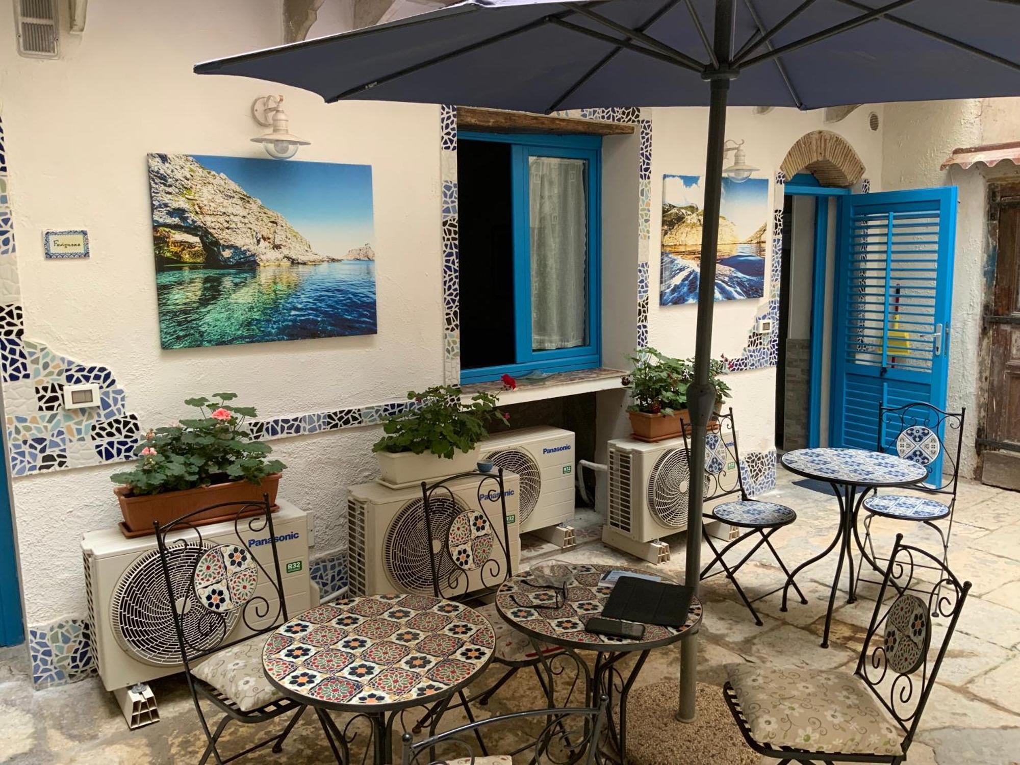 Cortile Azzurro Hotel Trapani Kültér fotó